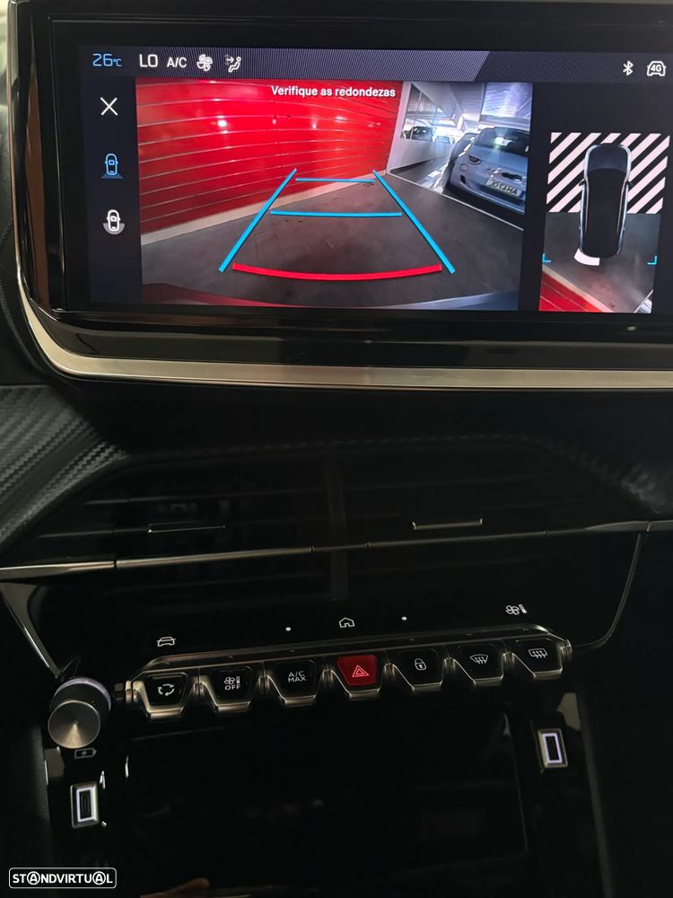Peugeot 2008 1.2 PureTech Allure Pack EAT8 - 27