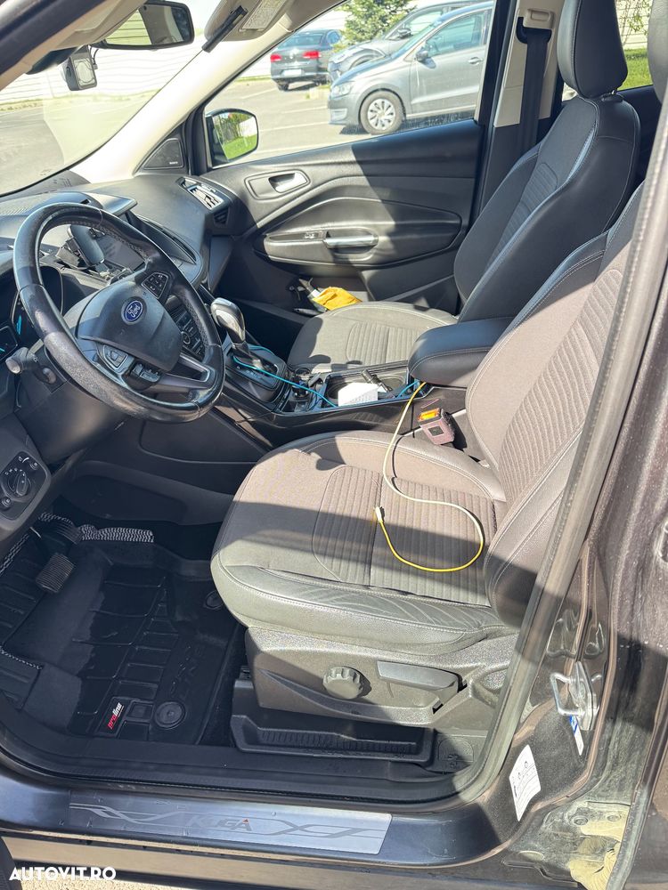 Ford Kuga 2.0 TDCi 4WD Powershift Vignale - 14