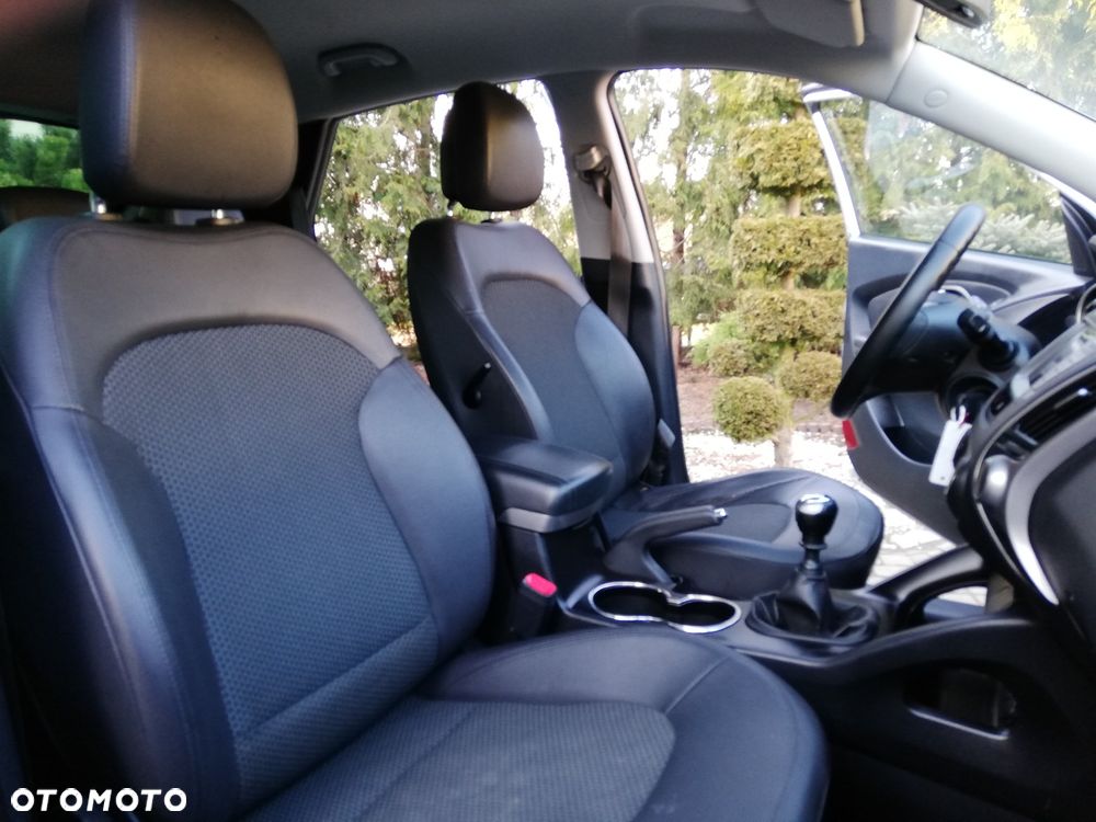Hyundai ix35 1.6 2WD blue Style - 14