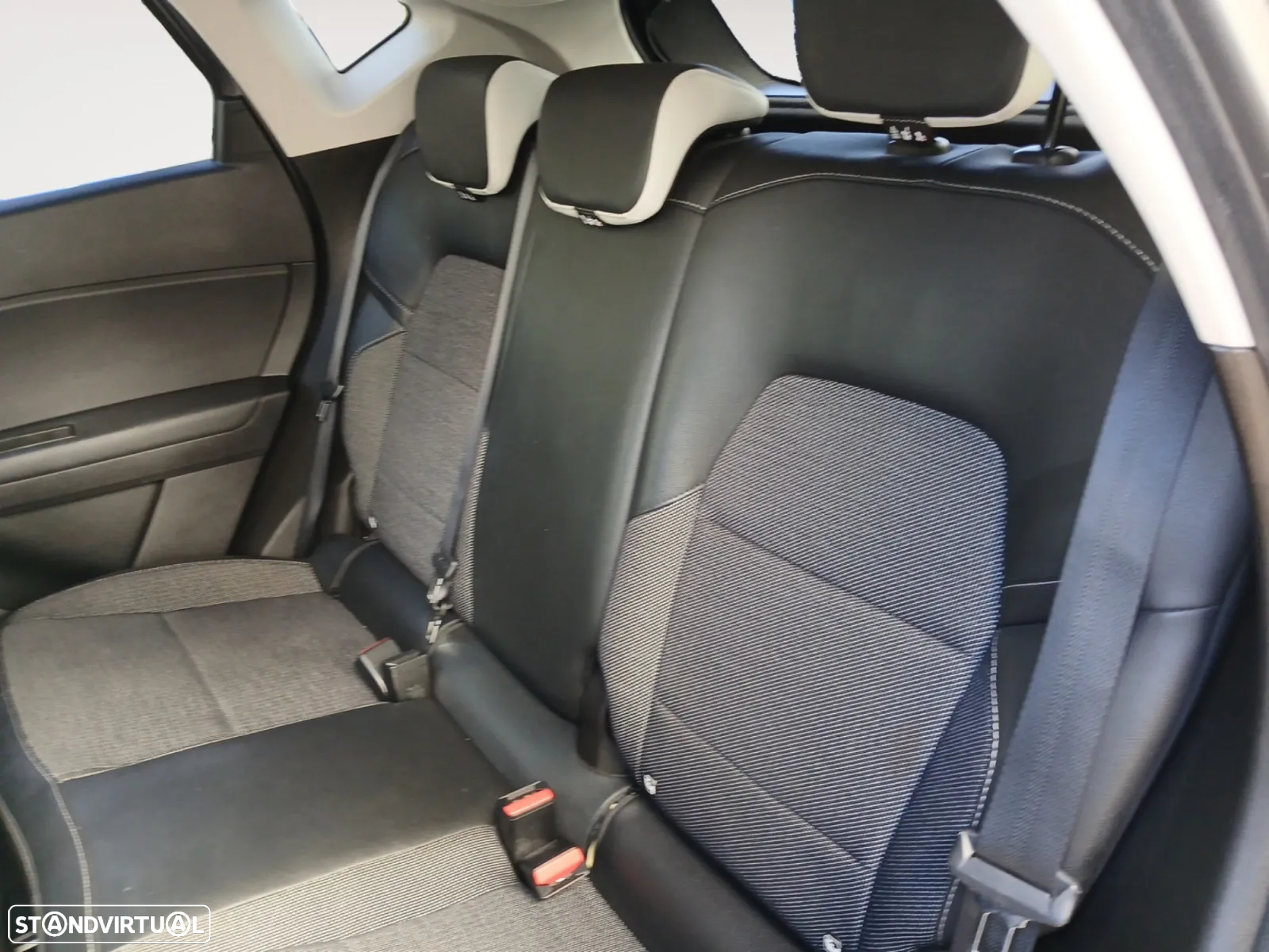 Renault Captur 1.0 TCe Intens - 14