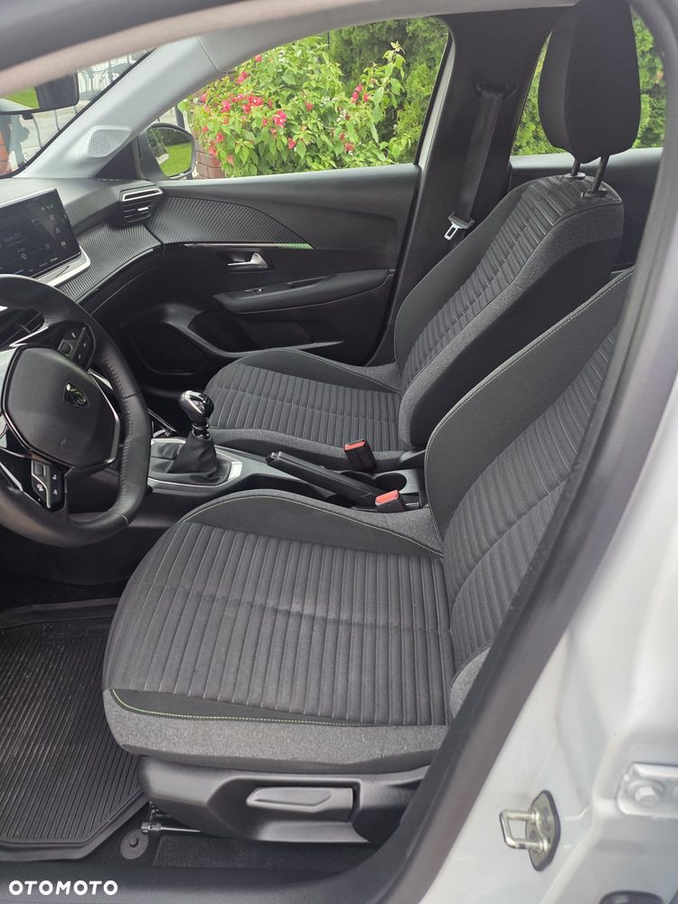 Peugeot 208 PureTech 100 Active - 21