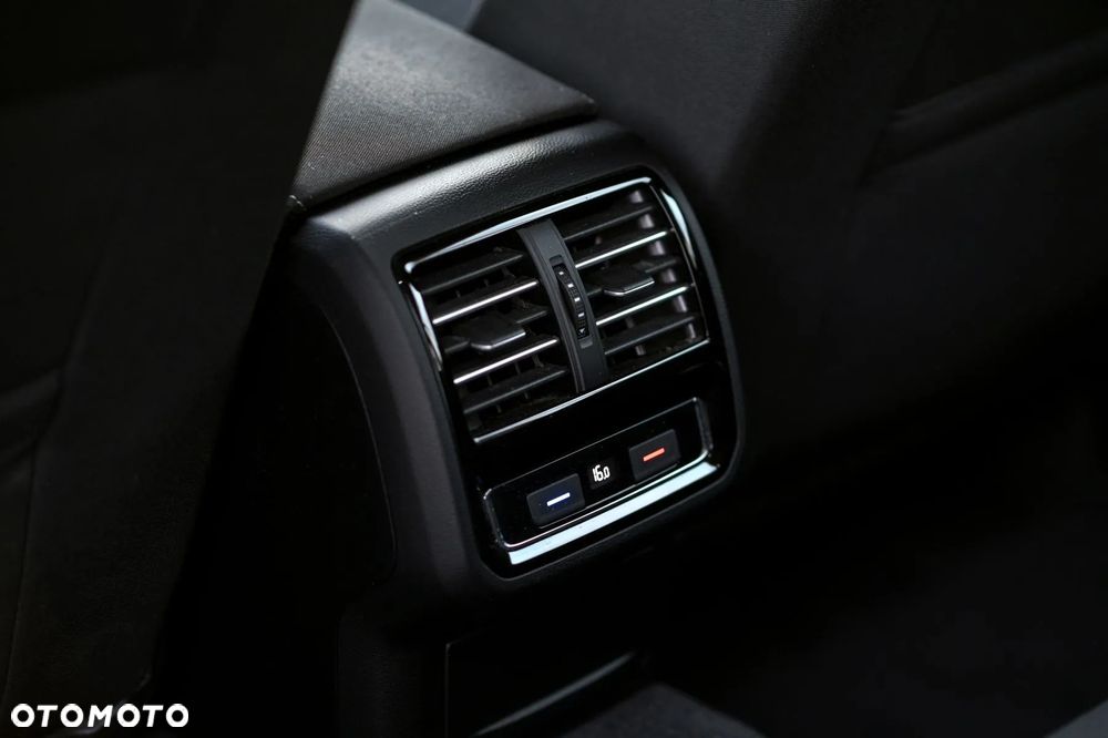 Volkswagen Passat ver-2-0-tdi-bmt-comfortline - 28