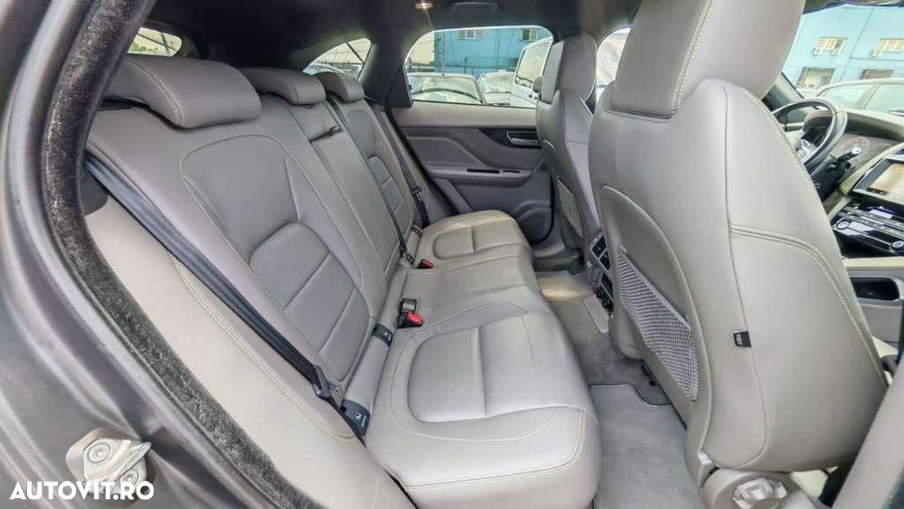 Jaguar F-Pace - 14