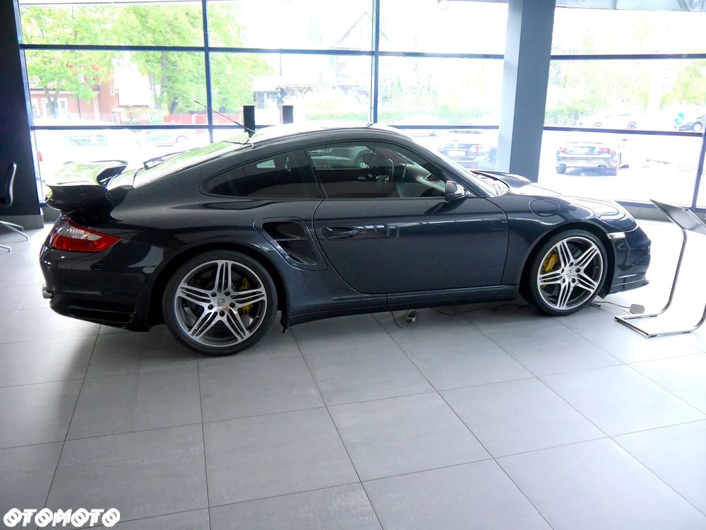 Porsche 911 - 22