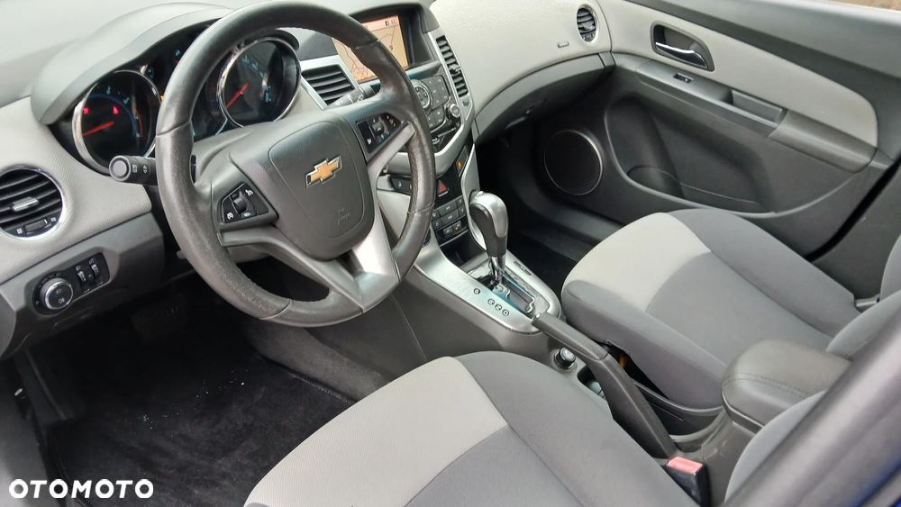 Chevrolet Cruze - 8