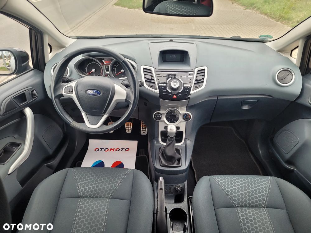 Ford Fiesta 1.6 TDCi Titanium - 16