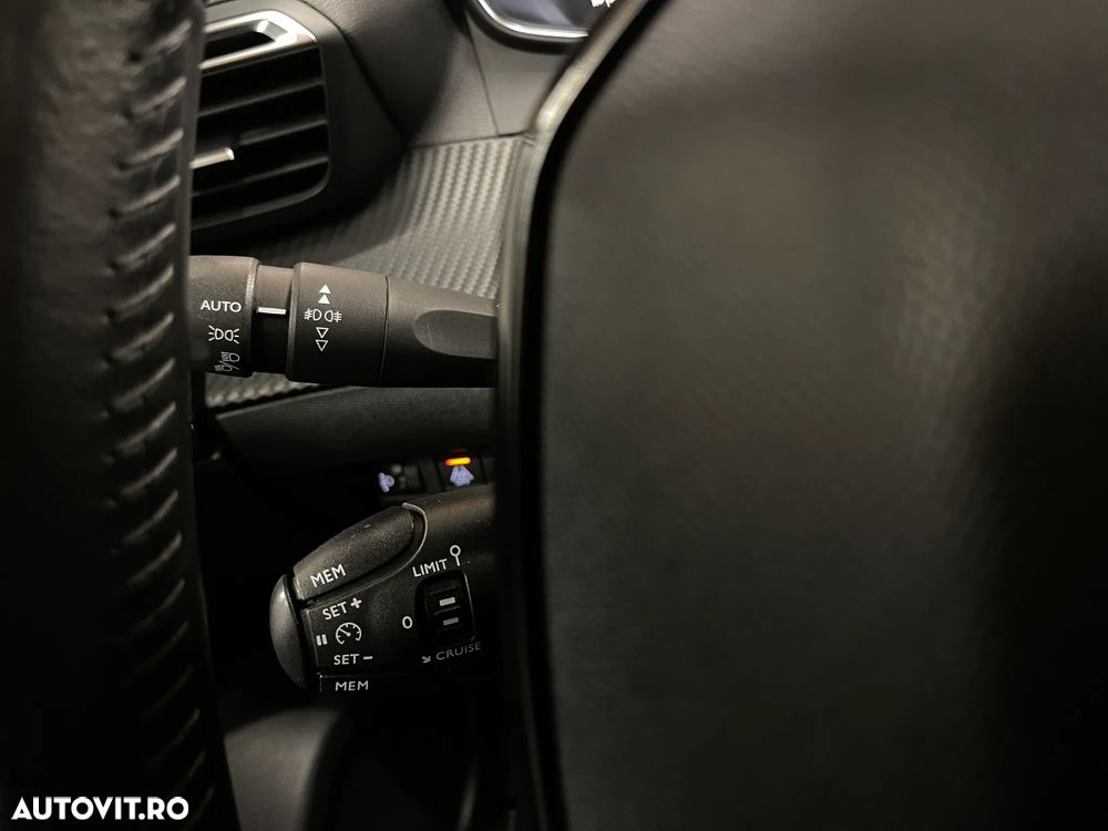Peugeot 2008 1.5 BlueHDI FAP Active - 20