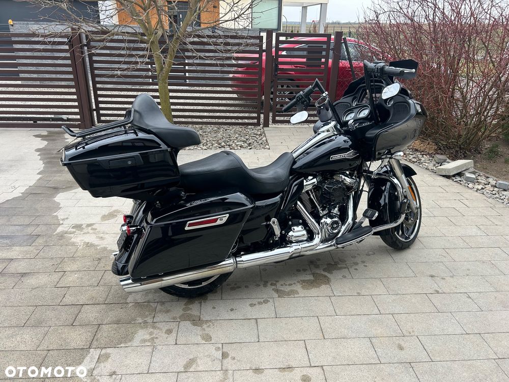 Harley-Davidson Touring Road Glide - 13
