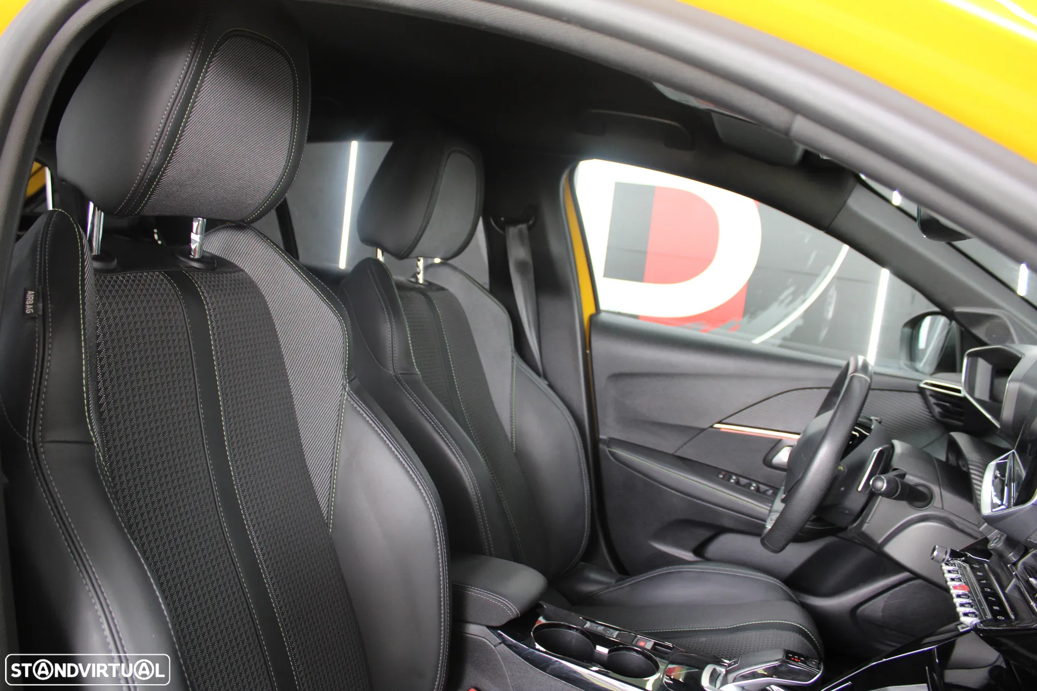 Peugeot 208 PureTech 130 EAT8 GT - 23