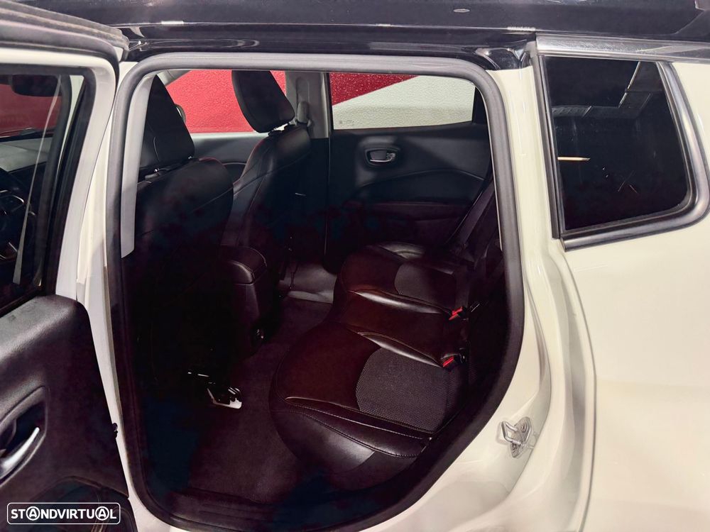 Jeep Compass 1.6 M-Jet Limited - 30