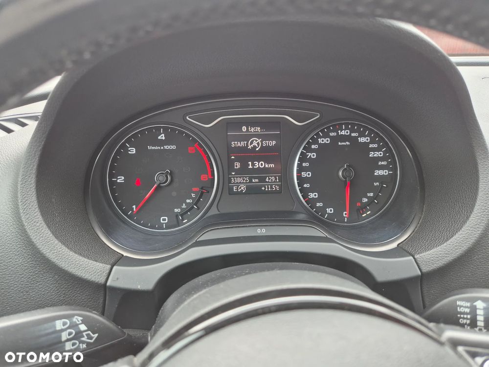 Audi A3 Sportback 1.6 TDI DPF Ambiente - 12