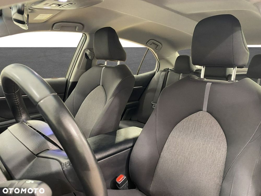 Toyota Camry 2.5 Hybrid Comfort CVT - 17