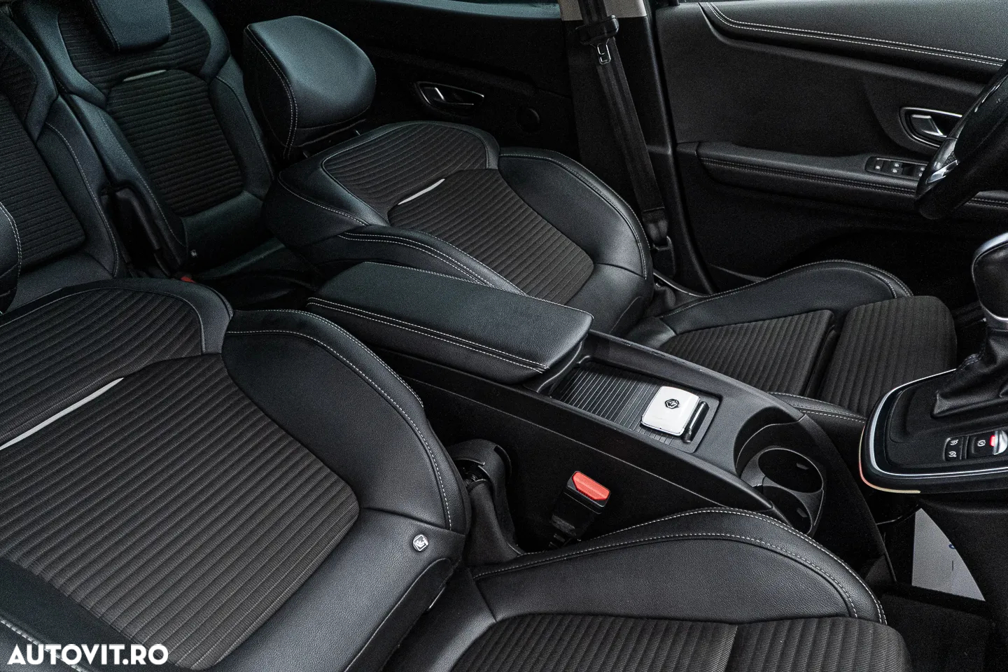 Renault Grand Scenic TCe 140 GPF EDC BOSE EDITION - 39