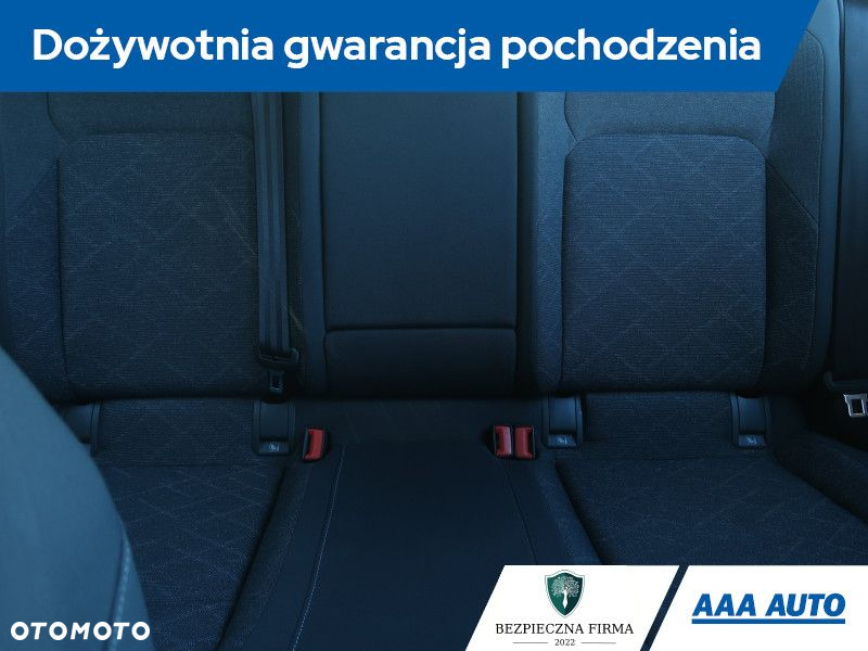 Volkswagen Golf - 11