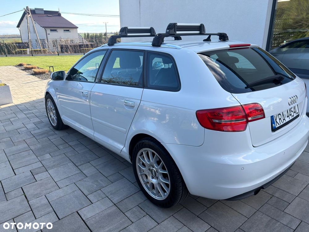Audi A3 Sportback 2.0 TDI DPF Ambiente - 2