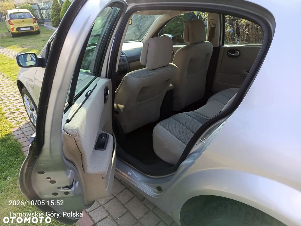 Renault Megane 1.6 16V Confort Authentique - 10