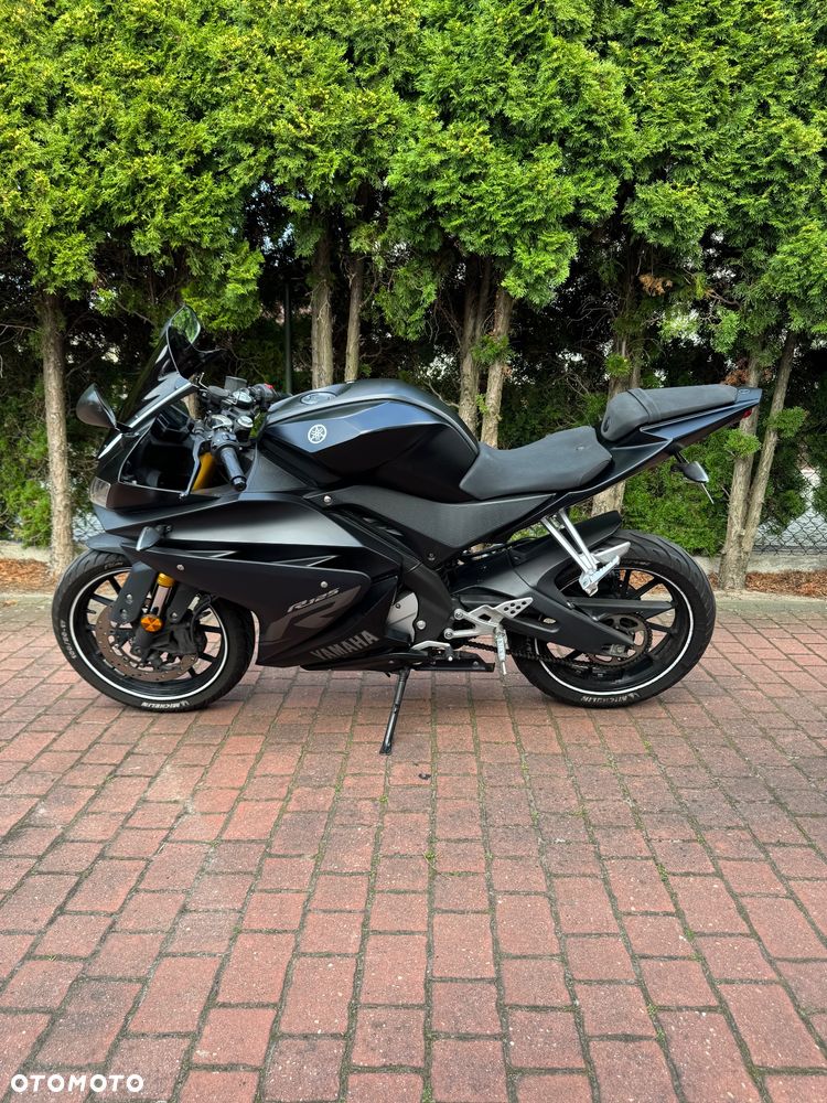 Yamaha YZF - 4