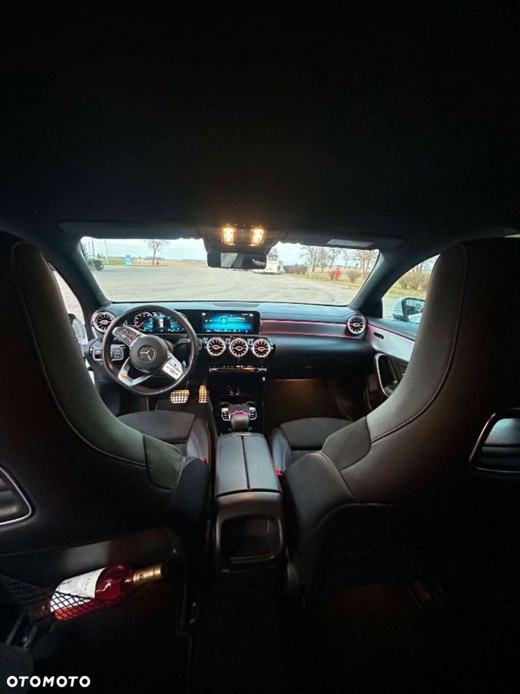 Mercedes-Benz CLA - 9