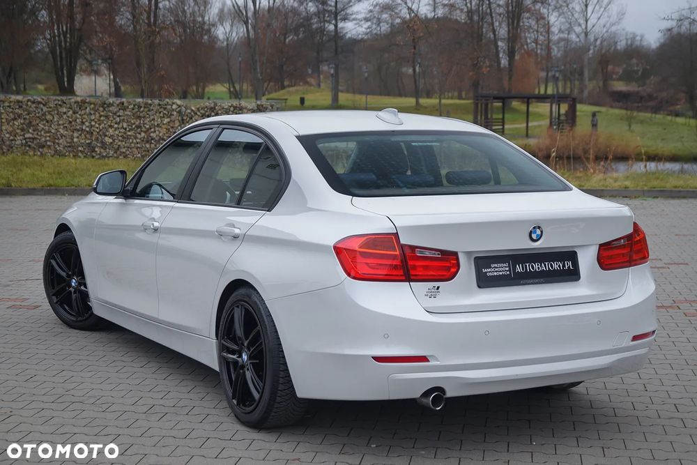 BMW Seria 3 318d - 8
