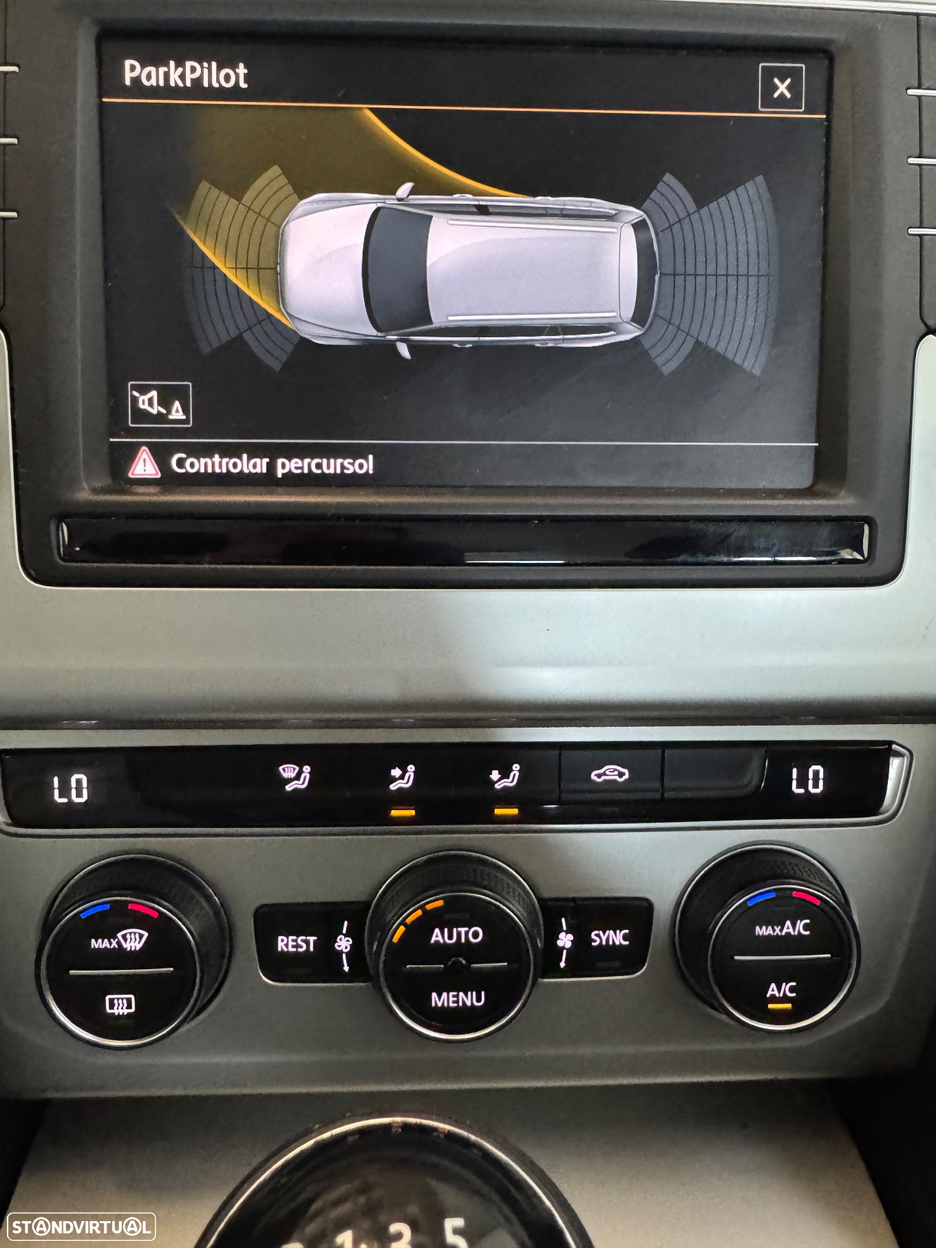 VW Passat Variant 2.0 TDi Confortline - 26