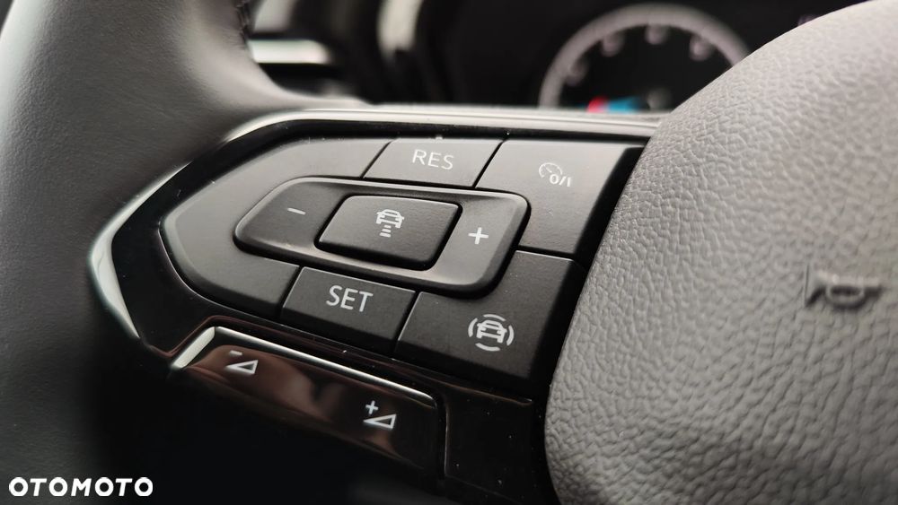 Ford Tourneo Connect 1.5 EcoBoost Titanium - 29