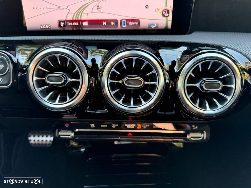 Mercedes-Benz A 200 Limousine 7G-DCT AMG Line Advanced Plus - 23