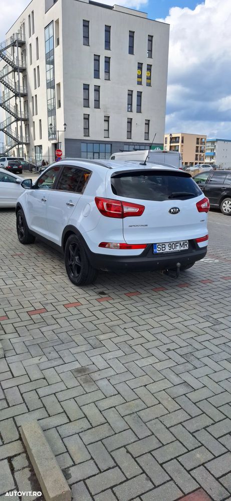Kia Sportage 2.0 CRDI 4WD Automatik Spirit - 3
