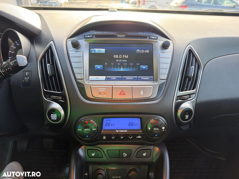 Hyundai ix35 2.0 CRDI 4WD Fifa World Cup Gold Edition - 15