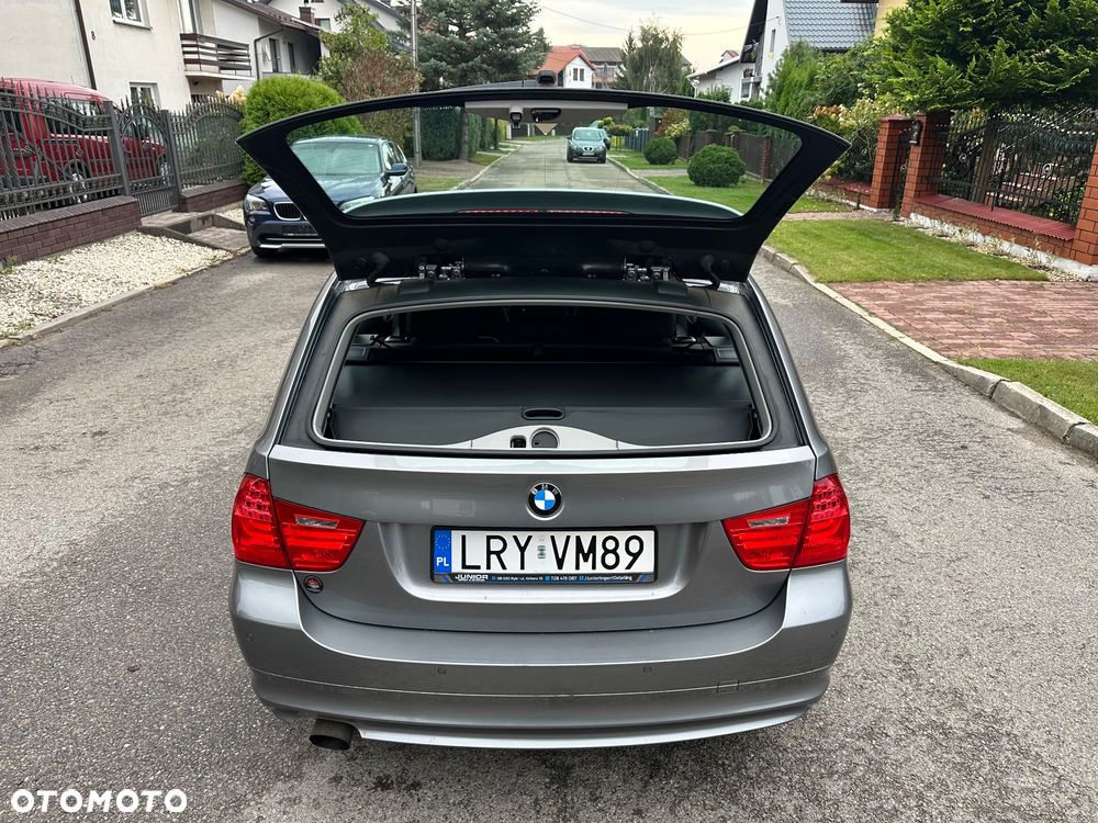 BMW Seria 3 318i - 19