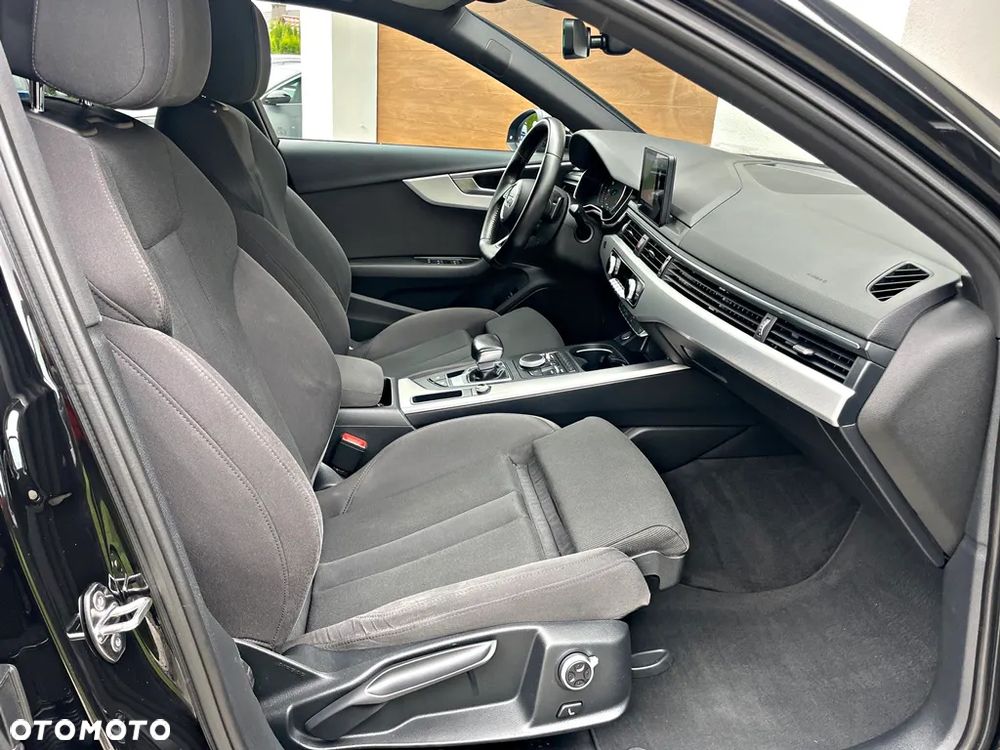 Audi A4 Limousine - 28