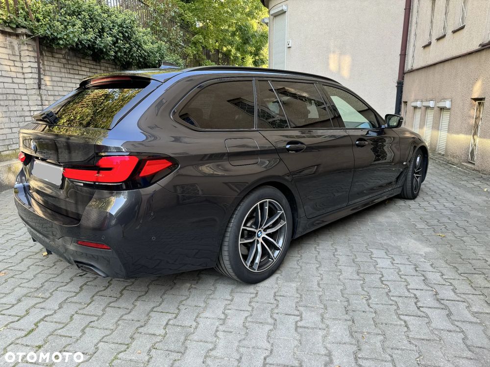 BMW Seria 5 518d mHEV - 21