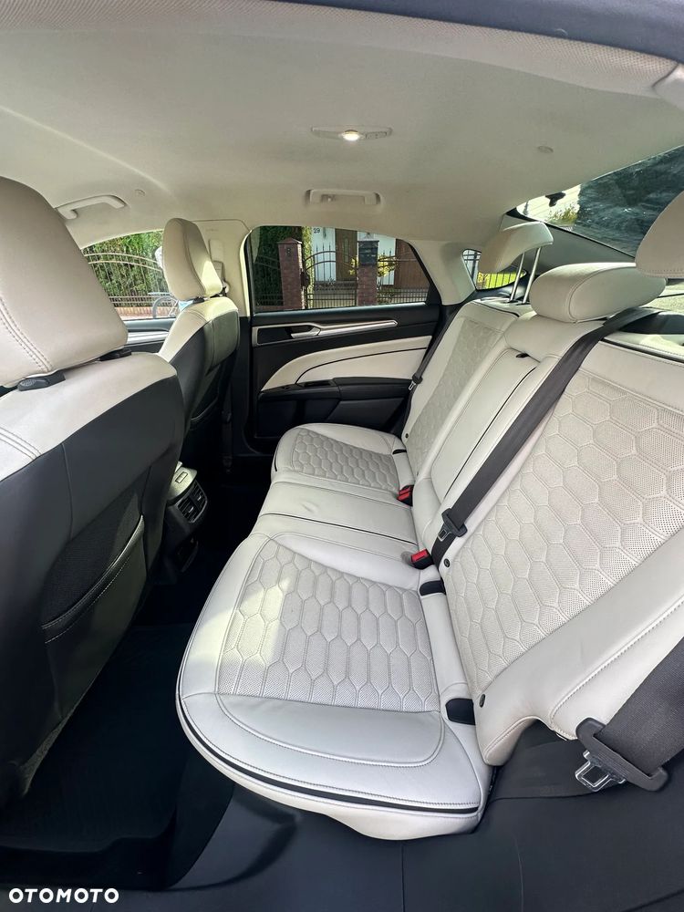 Ford Mondeo - 13