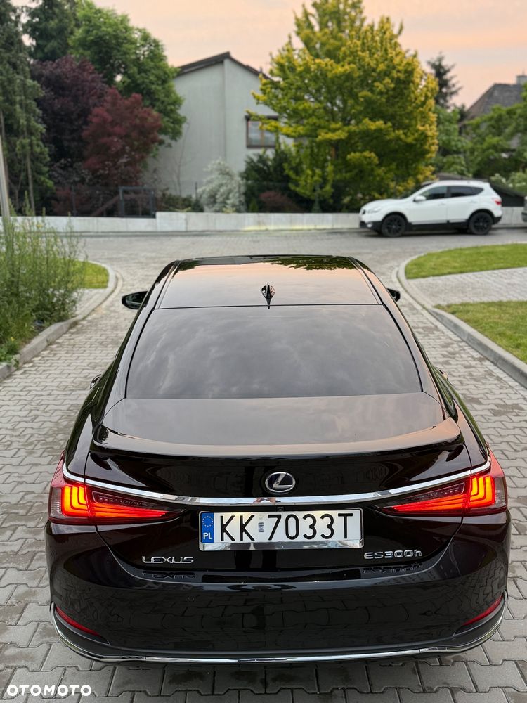 Lexus ES 300h Business Edition - 3