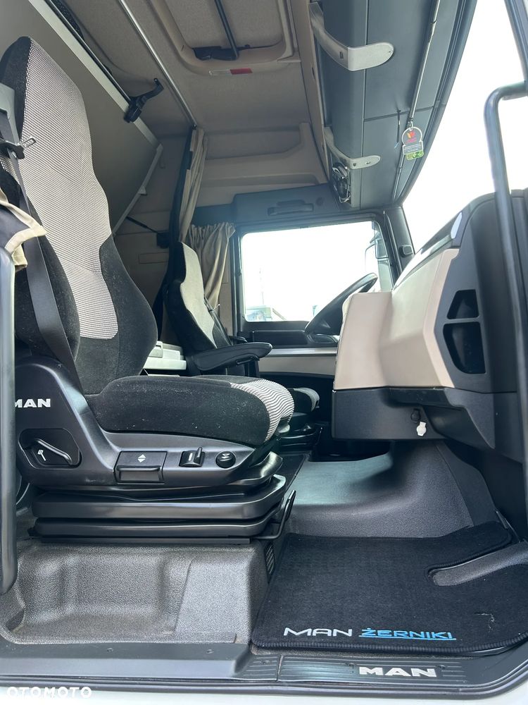 MAN TGX 18.460 KM AUTOMAT / 8 SZTUK / POLSKI SALON / 2 ZBIORNIKI PALIWOWE / LODÓWKA / BARDZO ŁADNY STAN !! - 36