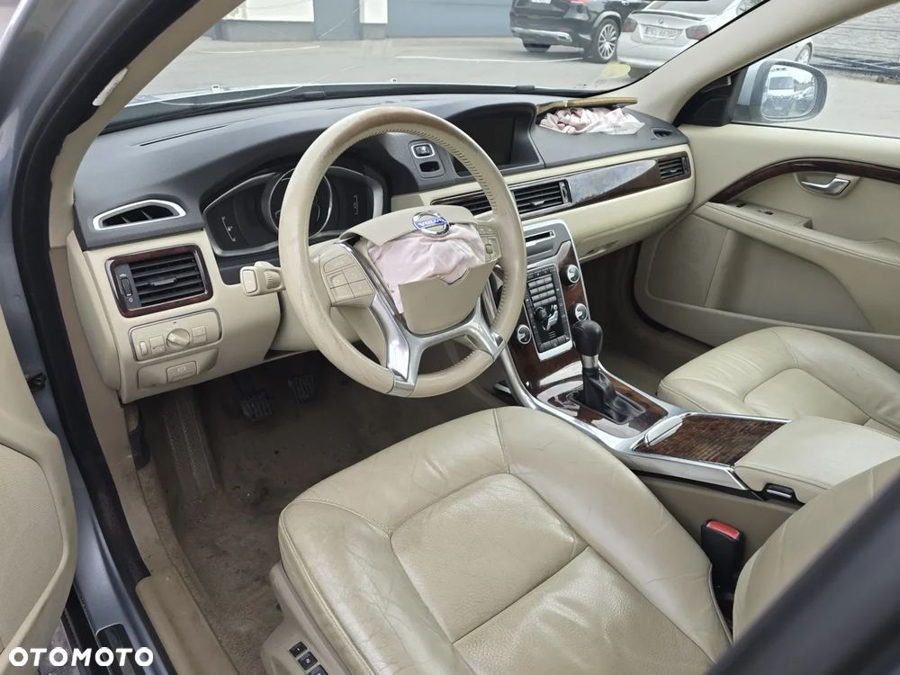 Volvo V70 D4 Summum - 13