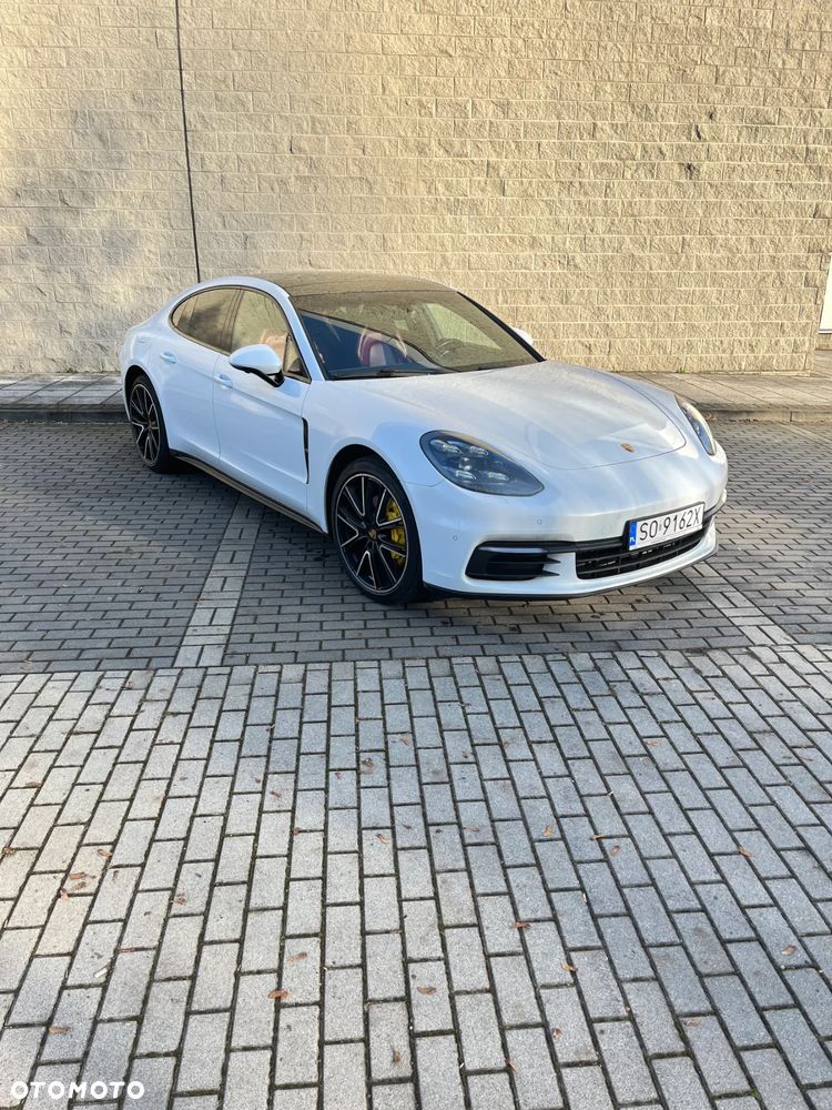 Porsche Panamera 4 - 3