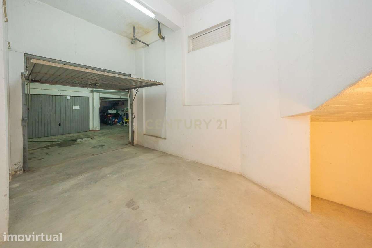 Garagem com Excelente Localização | Bairro Afonso Costa – Setúbal - Grande imagem: 3/18