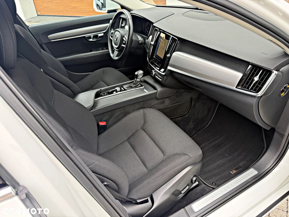 Volvo V90 D4 Geartronic Momentum - 26