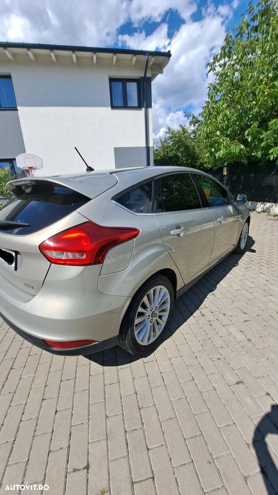 Ford Focus 1.0 EcoBoost Titanium - 10