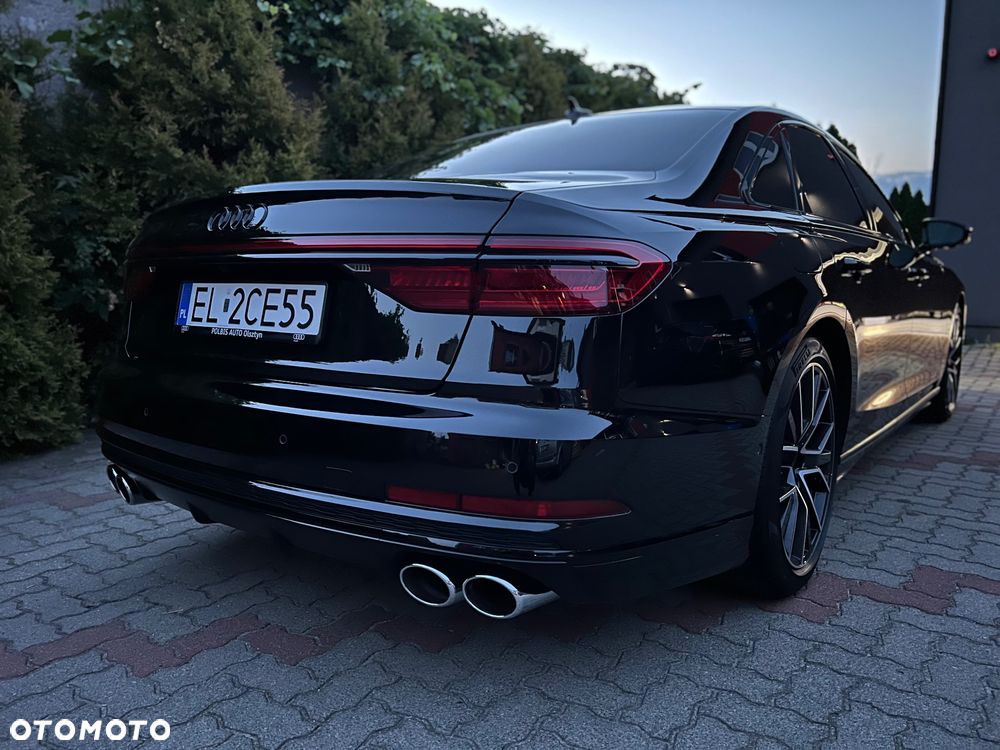 Audi S8 - 11