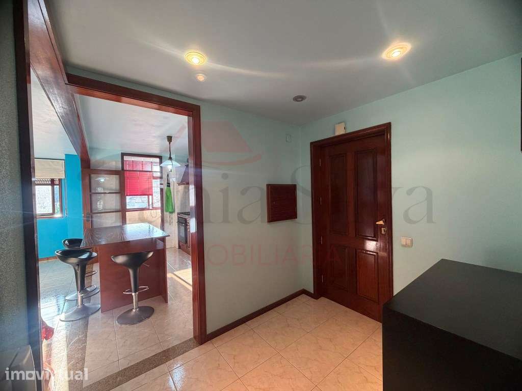 Apartamento T2 perto do Centro de Valongo - Valor inclui recheio - Grande imagem: 2/15