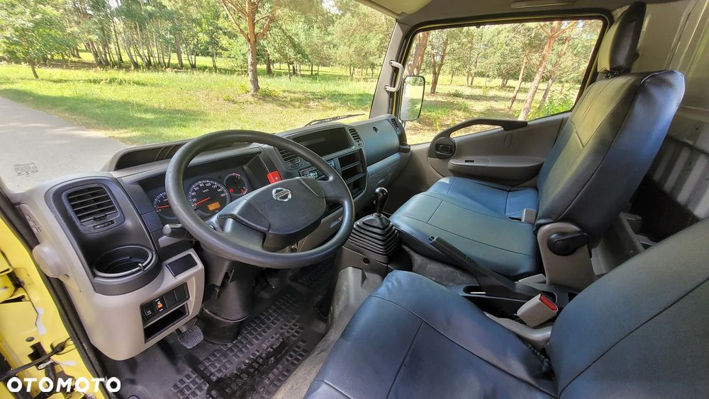 Nissan CABSTAR - 11