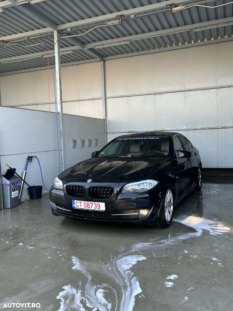 BMW Seria 5 520d Aut. Luxury Line - 3