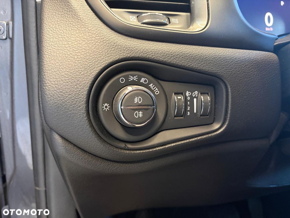 Jeep Renegade 1.5 T4 mHEV Limited FWD S&S DCT - 12