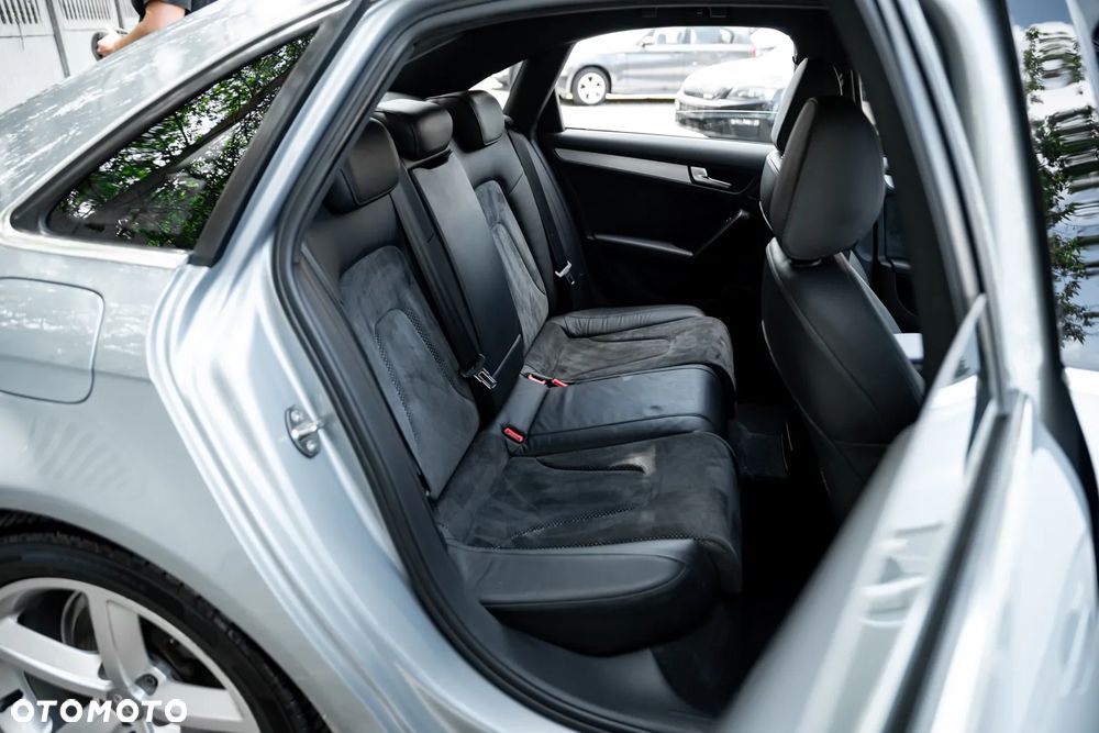 Audi A4 Limousine 2.0 TFSI quattro S line Sportpaket (plus) - 11