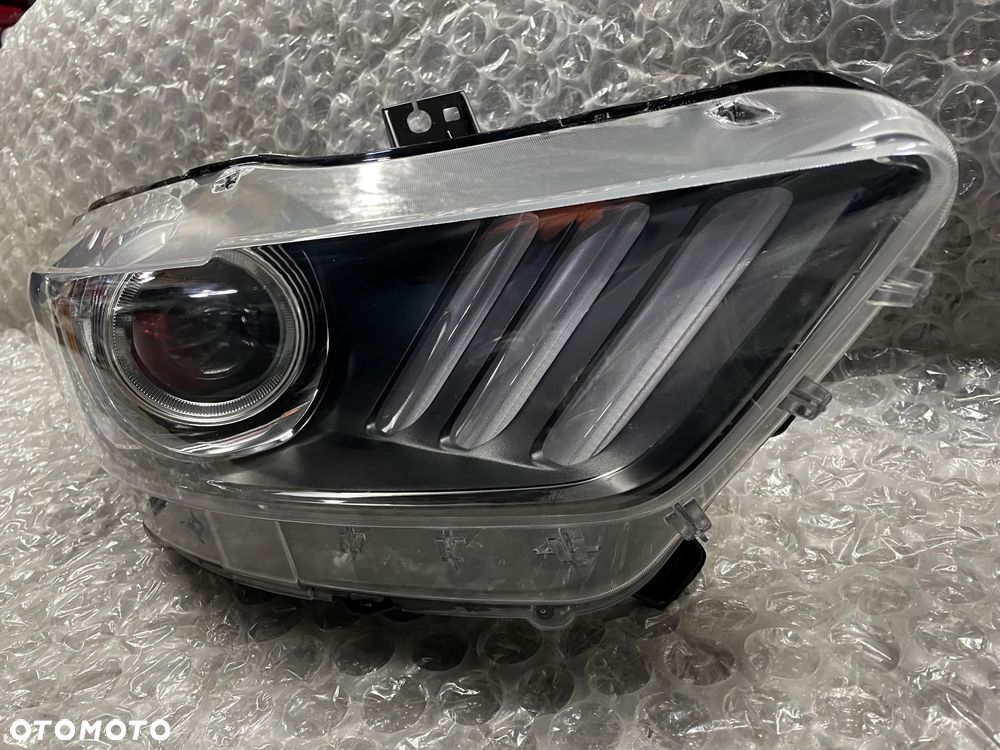 LAMPA PRAWA XENON LED FORD MUSTANG VI FR3B-13005-C FR3B-13005-B - 4