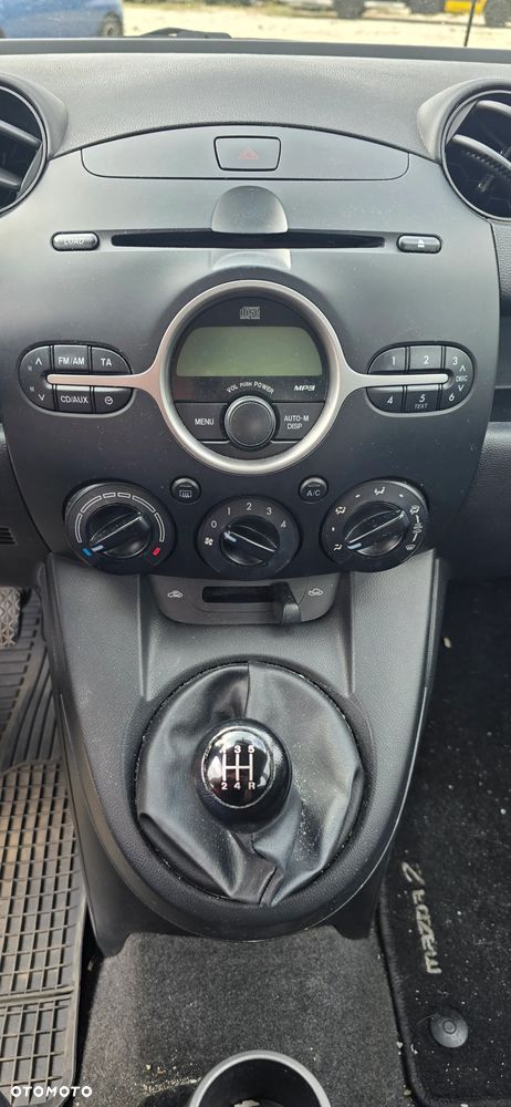Mazda 2 - 21