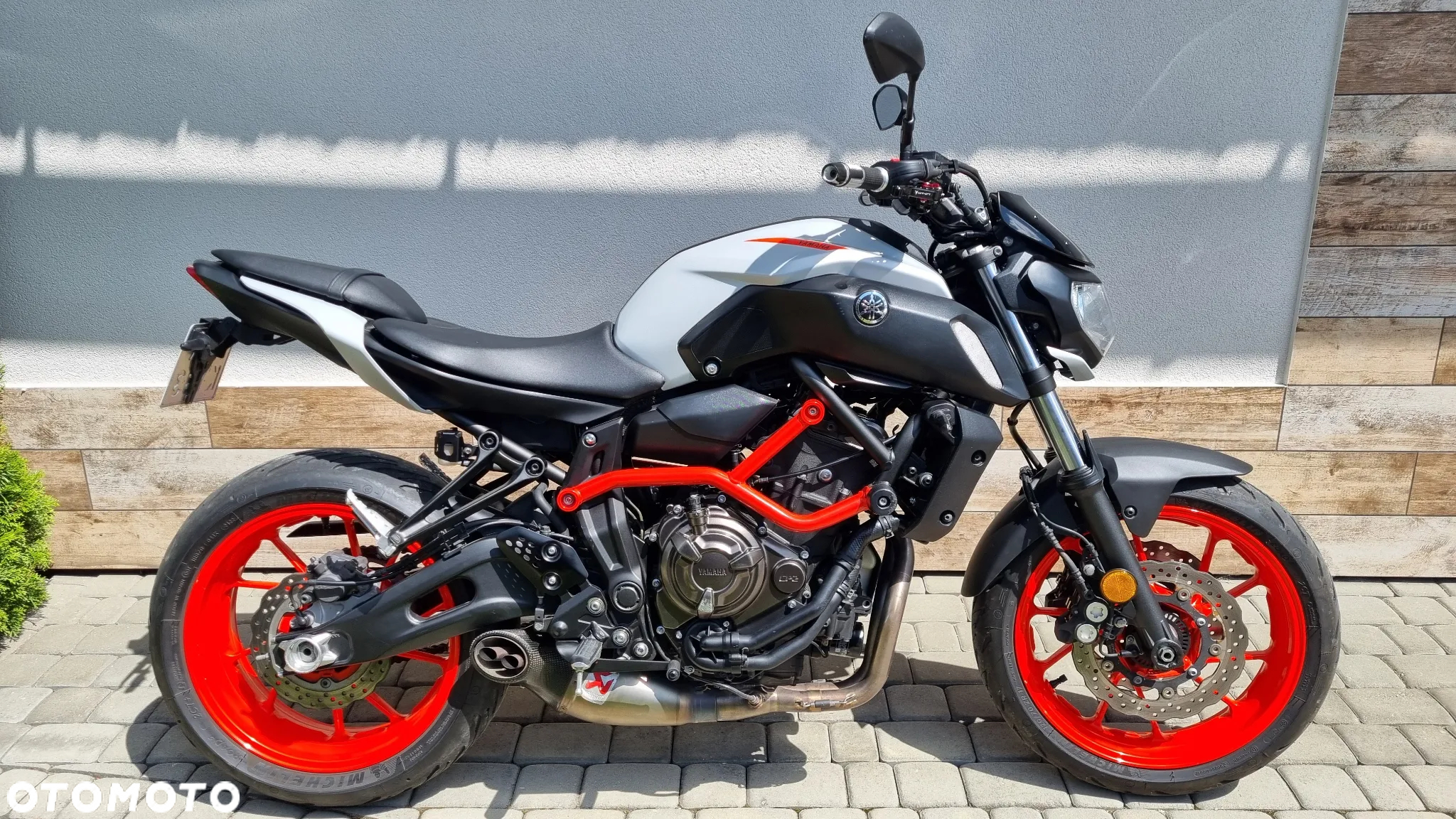 Yamaha MT - 2