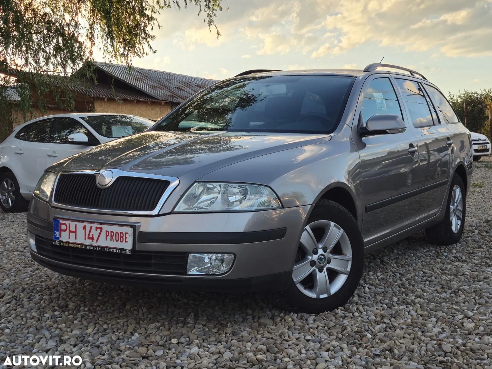 Skoda Octavia Combi 1.6 MPI Ambiente - 1