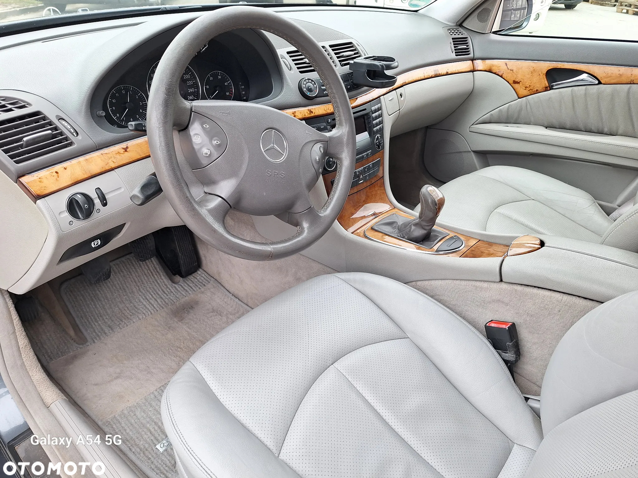 Mercedes-Benz Klasa E 220 CDI T Elegance - 28